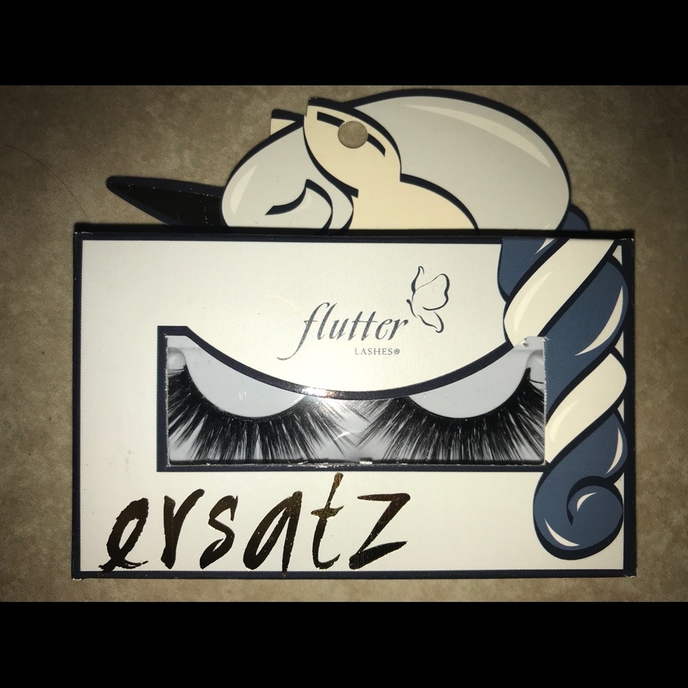 Last Pair Flutter Lashes in style “Storm”